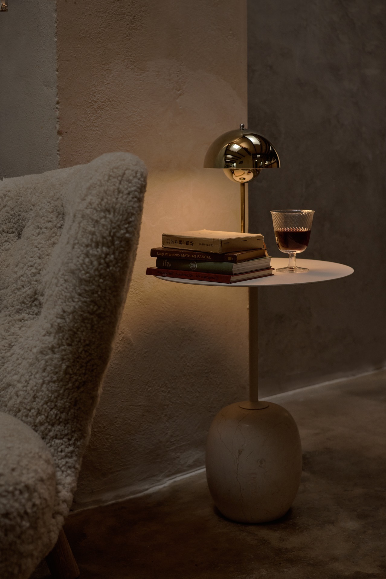 Lato Table LN8/LN9